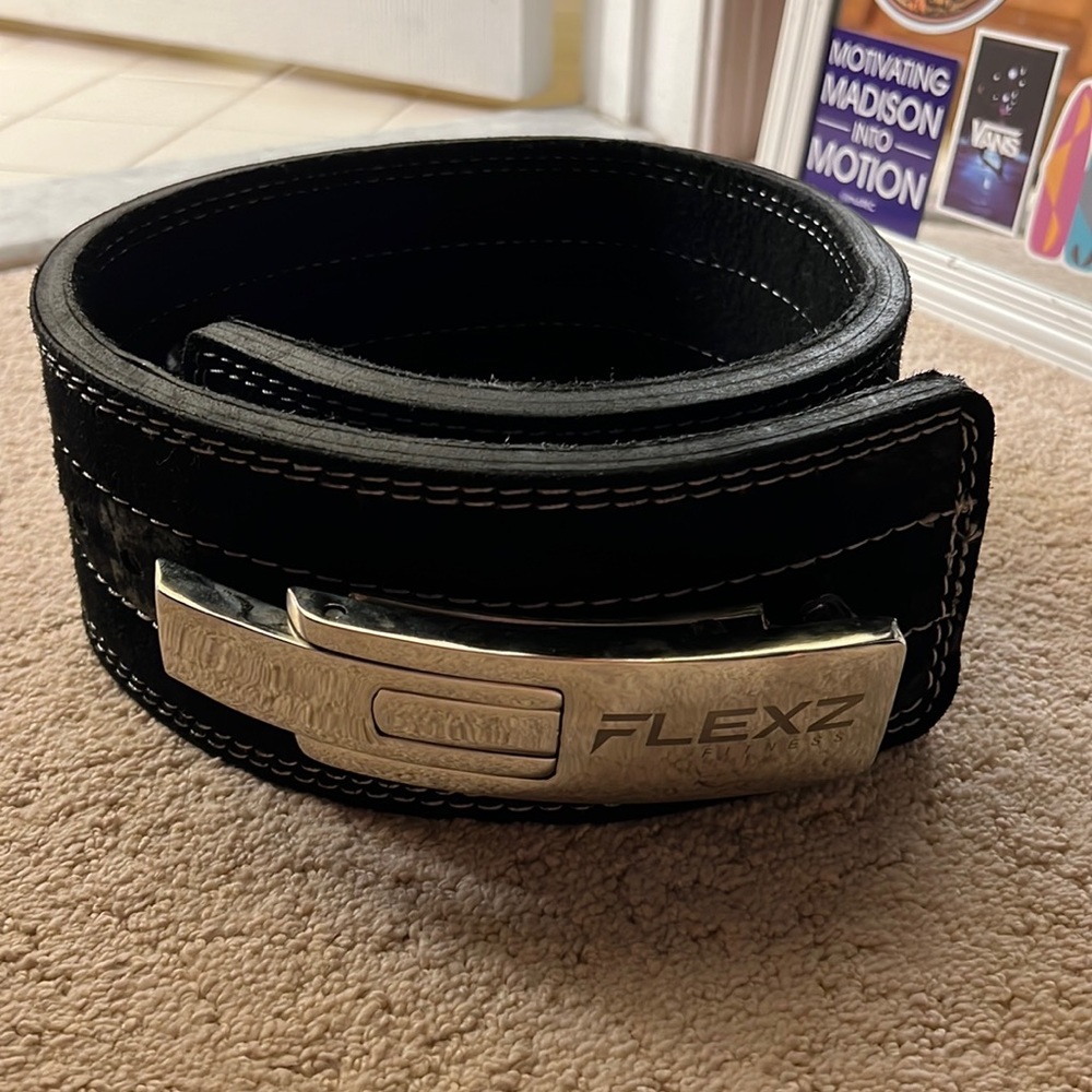 lever lifting belt
